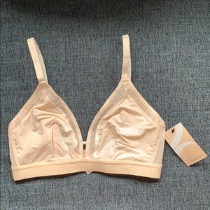 Lively mesh trim busty bralette - size 1